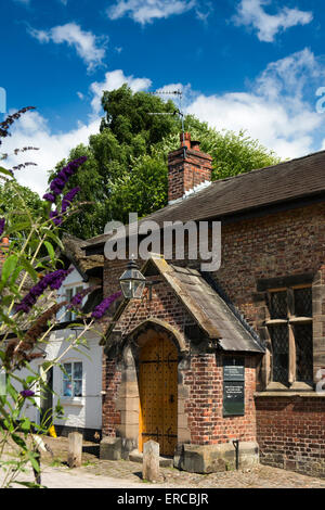 Regno Unito, Inghilterra, Cheshire, Styal, Azienda agricola piega, cappella metodista Foto Stock