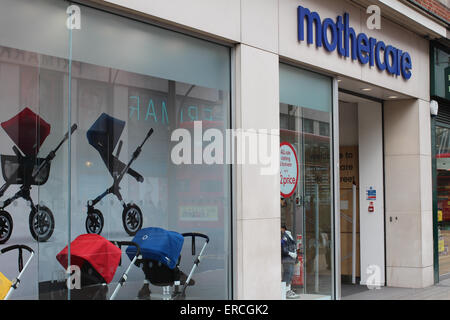 I Mothercare store anteriore su Oxford Street London REGNO UNITO Foto Stock