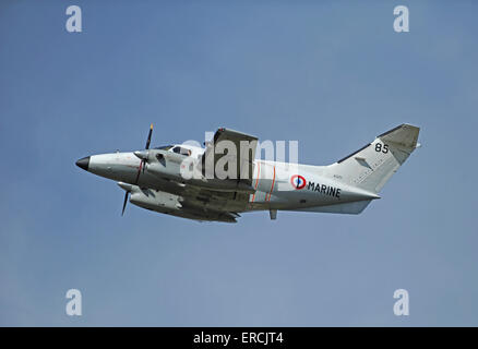 Embraer EMB 121UN Xingu battenti fuori da RAF Lossiemouth nel nord est della Scozia. SCO 9808. Foto Stock