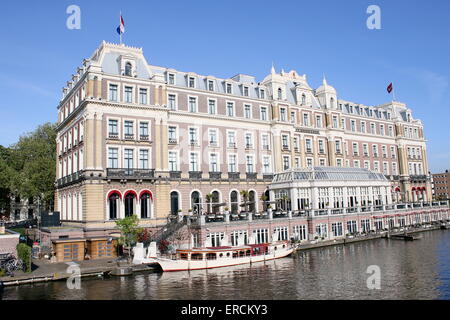 InterContinental Amstel Amsterdam Hotel o Amstel Hotel, un hotel a cinque stelle a Amsterdam, Paesi Bassi, sul fiume Amstel Foto Stock