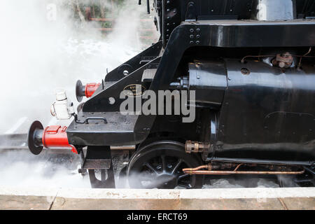 Una locomotiva a vapore a oxenhope stazione sul Keighley & Worth Valley Railway. Foto Stock