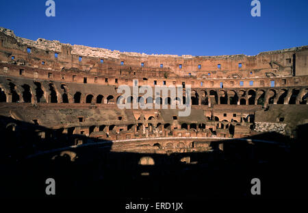 Italia, Roma, interni del Colosseo Foto Stock