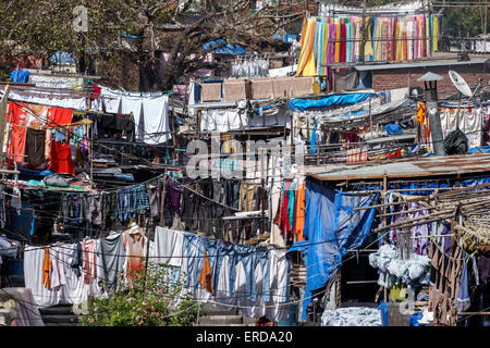 Mumbai India, Mahalaxmi, Mahalakshmi Nagar, Dhobi Ghat, Dhobighat, appendere, lavanderia, lavanderia automatica, all'aperto, India150301164 Foto Stock