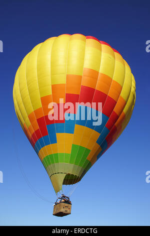 I palloni ad aria calda soaring over Temecula Wine Country a 2015 Temecula palloncino e il Festival del Vino Foto Stock