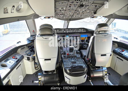 Il cockpit, Dreamliner Boeing B 787-900, All Nippon Airways, Aeroporto di Monaco di Baviera Franz Josef Strauß, Erding, Monaco di Baviera, Baviera superiore Foto Stock