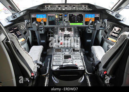 Il cockpit, Dreamliner Boeing B 787-900, All Nippon Airways, Aeroporto di Monaco di Baviera Franz Josef Strauß, Erding, Monaco di Baviera, Baviera superiore Foto Stock