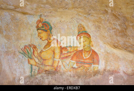 Roccia di Sigiriya Grotta dipinti murali, Sri Lanka Foto Stock