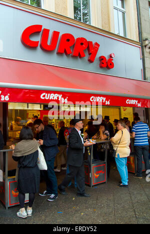 Curry 36 salsiccia ristorante, Mehringdamm street, Kreuzberg, Berlino ovest, Germania Foto Stock