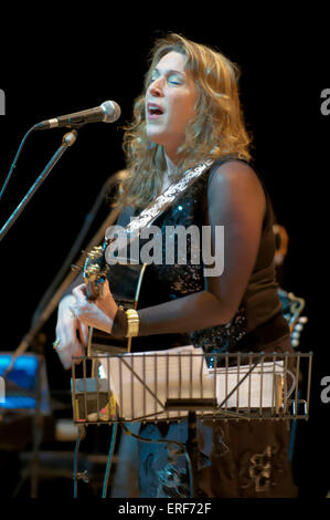 Beth Nielsen Chapman presso il Teatro di incudine a Basingstoke, Hampshire, Inghilterra. Foto Stock