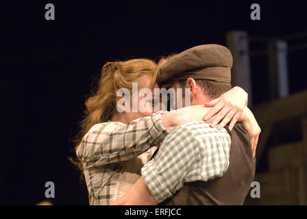 Giugno è Bustin' Out Tutto, scena dalla giostra da Richard Rodgers & Oscar Hammerstein, Chichester Festival Theatre, Giugno 2006 Foto Stock