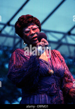 Ella Fitzgerald - ritratto della American jazz cantante effettuando al 1981 Capital Radio Jazz Festival di Knebworth. 25 Foto Stock