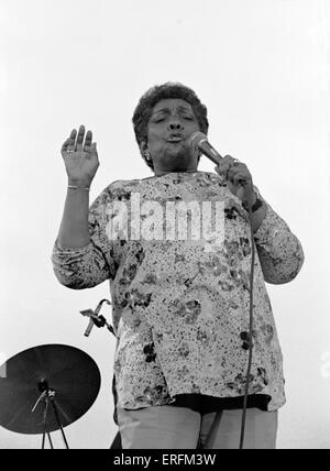 Carmen McRae - ritratto della American jazz cantante effettuando al 1981 Capital Radio Jazz Festival di Knebworth. 8 aprile Foto Stock