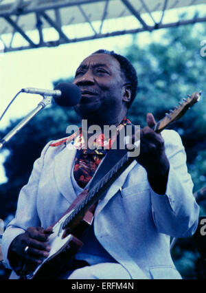 Le acque fangose - Ritratto dell'Americano chitarrista blues effettuando al 1981 Capital Radio Jazz Festival di Knebworth. 4 Aprile 1915 - 30 aprile 1983. Nome reale McKinley Morganfield. Padre di Chicago Blues. Foto Stock