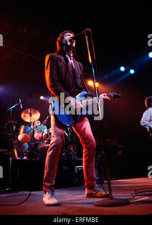 Ray Davies - Ritratto del rock inglese musicista esegue con la sua band The Kinks in London, 1982. b. Il 21 giugno 1944. Foto Stock