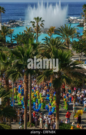 Mardi Gras carnevale. Puerto de la Cruz. Tenerife. Le Isole Canarie, Spagna. Foto Stock