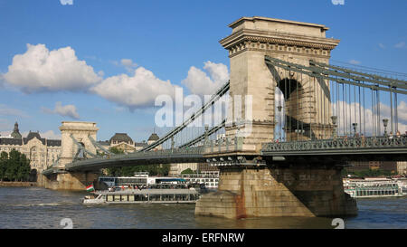 Catena ponte sopra il fiume Danubio Budapest Ungheria Foto Stock