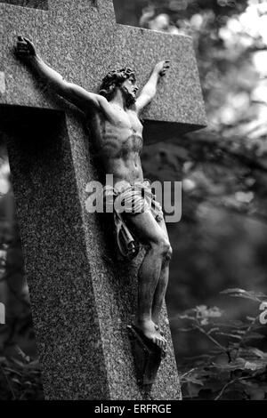 Gesù inchiodato alla croce - che indossa una corona di spine Foto Stock