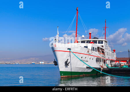 Izmir, Turchia - 7 Febbraio 2015: Zubeyde Hanim un insegnamento e una nave museo ormeggiata in città di Izmir, Turchia Foto Stock