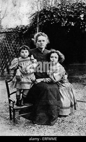 Borse Marie Curie di ospitalità con le sue figlie Irene e vigilia, 1908. MC: polacco-nato fisico francese e pioniere della radioattività, 7 novembre Foto Stock