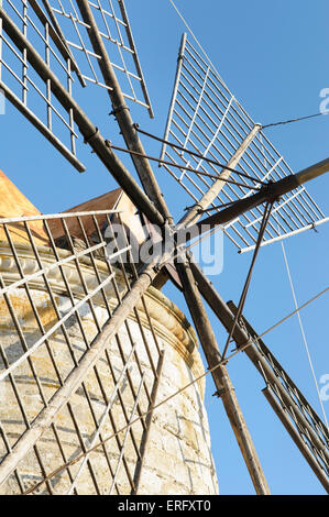 Maria Stella Windmill, Maria Stella saltpan, Trapani e Marsala, Sicilia, Italia Foto Stock