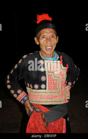 Uomo anziano della collina Hmong-tribù nel Nord della Thailandia Foto Stock