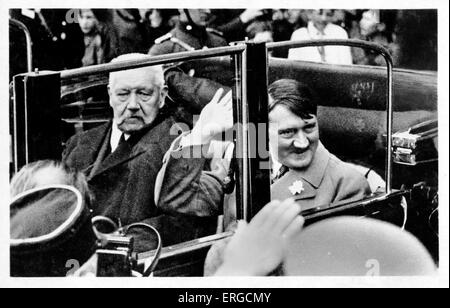 Adolf Hitler e Paul von Hindenberg. AF: austriaco-nato uomo politico tedesco e il leader della nazionale socialista tedesco Foto Stock