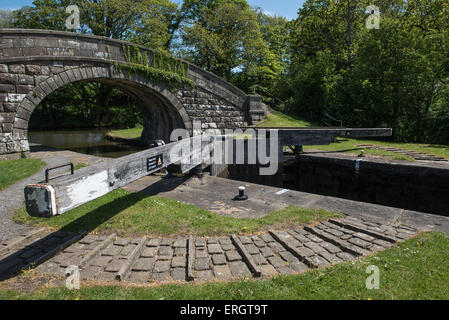 Ponte di giunzione e bloccare i cancelli Galgate Foto Stock