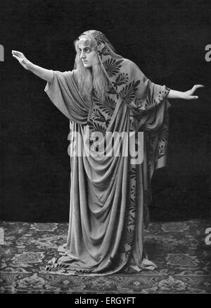 Madeleine Roch come La Nourrice, in 'Médée', il dramma in tre atti di Catulle Mendès a Comedie Francaise,Parigi. Luglio 1903. CM: Foto Stock