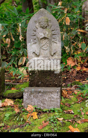 Statue Jizou al Santuario Tenguyama al vertice di Mt Tenguyama, Otaru, Hokkaido, Giappone. Foto Stock