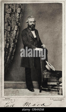 Karl Marx, firmato portrai presi a Londra da barba. Lo storico tedesco, economista e rivoluzionario,1818-1883 Foto Stock