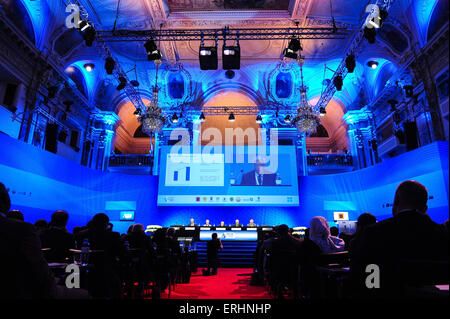 Vienna. Il 3 giugno, 2015. Foto scattata il 3 giugno 2015 mostra la cerimonia di apertura dell'Organizzazione dei Paesi Esportatori di Petrolio (OPEC) 's sesto seminario internazionale al posto di Hofburg di Vienna in Austria. Credito: Qian Yi/Xinhua/Alamy Live News Foto Stock