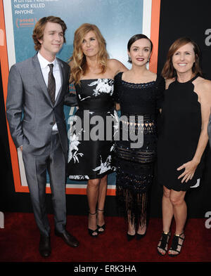 Los Angeles, California, USA. Il 3 giugno, 2015. Thomas Mann, Connie Britton, Olivia Cooke, Molly Shannon frequentando il Los Angeles Premiere di ''Me e il Cavalier Scoiattolino e il morire Girl'" tenutasi presso la Harmony Gold Theatre di Los Angeles, la California il 3 giugno 2015. 2015 Credit: D. lunga/Globe foto/ZUMA filo/Alamy Live News Foto Stock