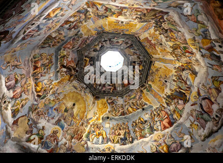 Affreschi, ultima sentenza, nella cupola della cattedrale, il Duomo di Santa Maria del Fiore, Firenze, Toscana, Italia Foto Stock