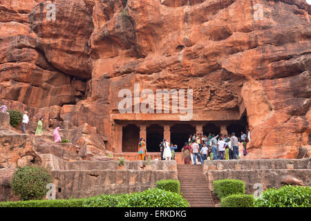 Grotta di templi, Badami, Karnataka, India Foto Stock