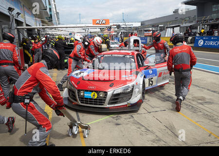 Audi R8 LMS, ADAC Zurigo 24-ore di gara presso il circuito Nürburgring nel 2015, Nürburg, Renania-Palatinato, Germania Foto Stock