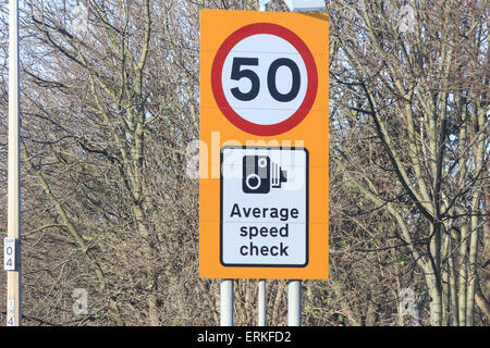 La velocità media di segno di spunta 50 mph Foto Stock