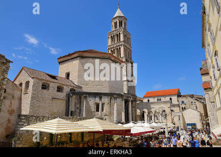 La cattedrale e San Domnio Tower a Spalato sulla costa dalmata della Croazia Foto Stock