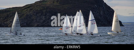 Inizio della vela Dinghy gara, North Berwick Foto Stock