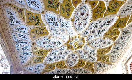 Il soffitto della sala d'ingresso di Iparmuveszeti Muzeum Budapest Ungheria Foto Stock