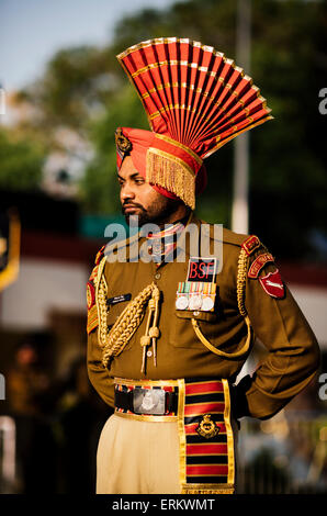 Wagha Border cerimonia, Attari, Provincia del Punjab, India, Asia Foto Stock