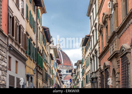 Firenze, Italia - 22 Marzo 2014: vista sulla strada del centro storico di Firenze, Italia. Foto Stock