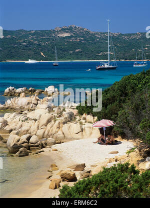 Vista della spiaggia, Capo Capaccia, Costa Smeralda, Provincia di Olbia-Tempio, Sardegna, Italia, Europa Foto Stock