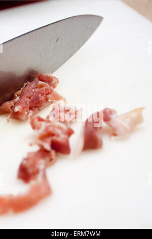 Preparazione ingredienti - tritare la carne Foto Stock