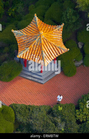 Lo studioso cinese il giardino, Hamilton Gardens, Hamilton, Waikato, Isola del nord, Nuova Zelanda - aerial Foto Stock