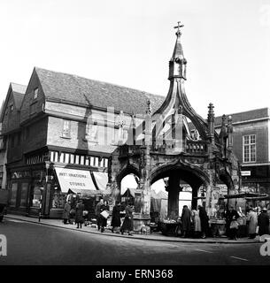 Mercato di Salisbury e pollame croce, Wiltshire, 5 Dicembre 1952 Foto Stock