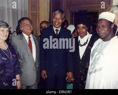 Nelson Mandela, vice leader, il Congresso Nazionale Africano, visiti Londra, UK per la prima volta dal suo rilascio (11 febbraio 1990), domenica 15 luglio 1990. Foto Stock