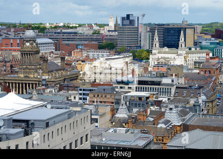 Angolo di alta vista di leeds town hall, sala civica e università Yorkshire Regno Unito Foto Stock