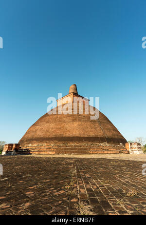 Jetavanarama Dagoba (Jetavanaramaya Stupa), Anuradhapura, Sri Lanka Foto Stock