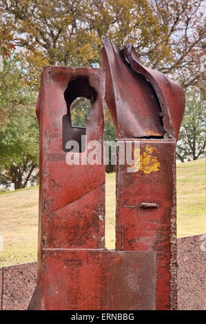 Settembre xi Memorial, realizzato con travi recuperato a Ground Zero, Texas State cimitero di Austin, Texas, Stati Uniti d'America Foto Stock