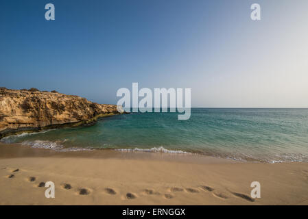 Orme nella sabbia sulla spiaggia di Boa Vista Foto Stock